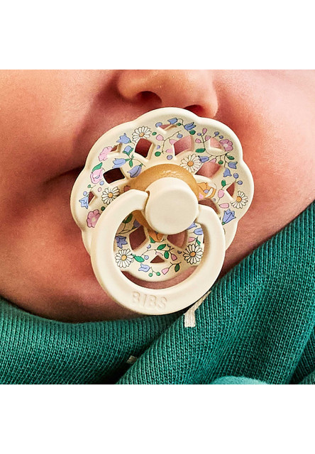 BIBS x Liberty Boheme cumlíky z prírodného kaučuku 2ks - veľkosť 2 (Oscar Meadow Blossom Mix)