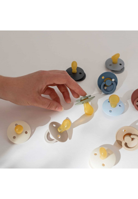 BIBS Colour symetrické cumlíky z prírodného kaučuku 2 ks - veľkosť 2 (Blush Nočný / Vanilla Nočný)