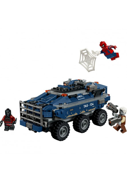 Spider-Man a naháňačka väzenského transportéru