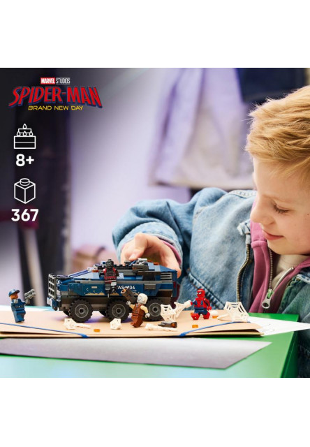 Spider-Man a naháňačka väzenského transportéru