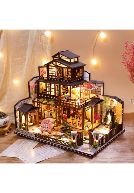 Miniatúra domčeka Honosná sakurová vila