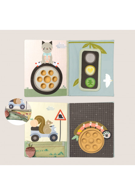 Knižka s aktivitami Tiny Traveler Busy Book