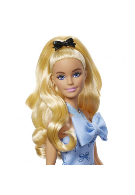 Barbie modelka - šaty s modrými mašlami