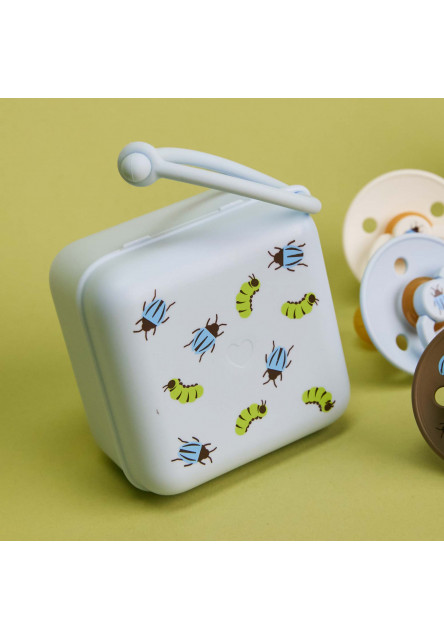 BIBS STUDIO Krabička na cumlíky (Caterpillar Beetle Mix Baby Blue)